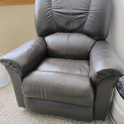 Leather Lay Z Boy Recliner $250
