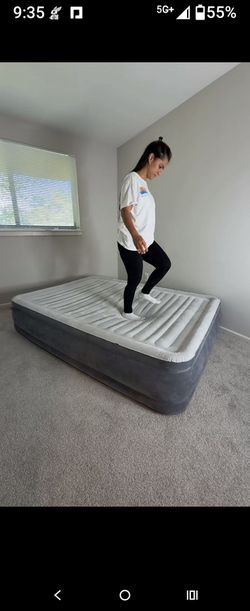Raised Inflatable Air Mattress Queen Size
