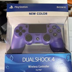New PlayStation 4 Controller (purple)