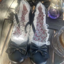 New Womans Black Shoes With Lace  Size9