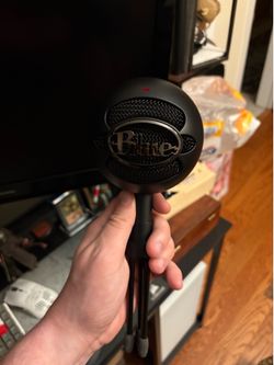 Blue Yeti Snowball Wired Mic