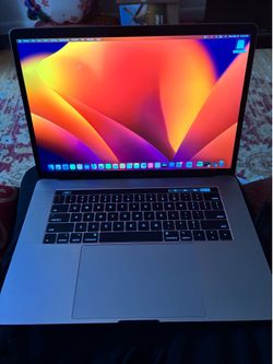 MacBook Pro w Touchbar