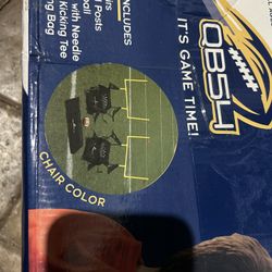 Brand New Open Box Ultimate Football Yard Game