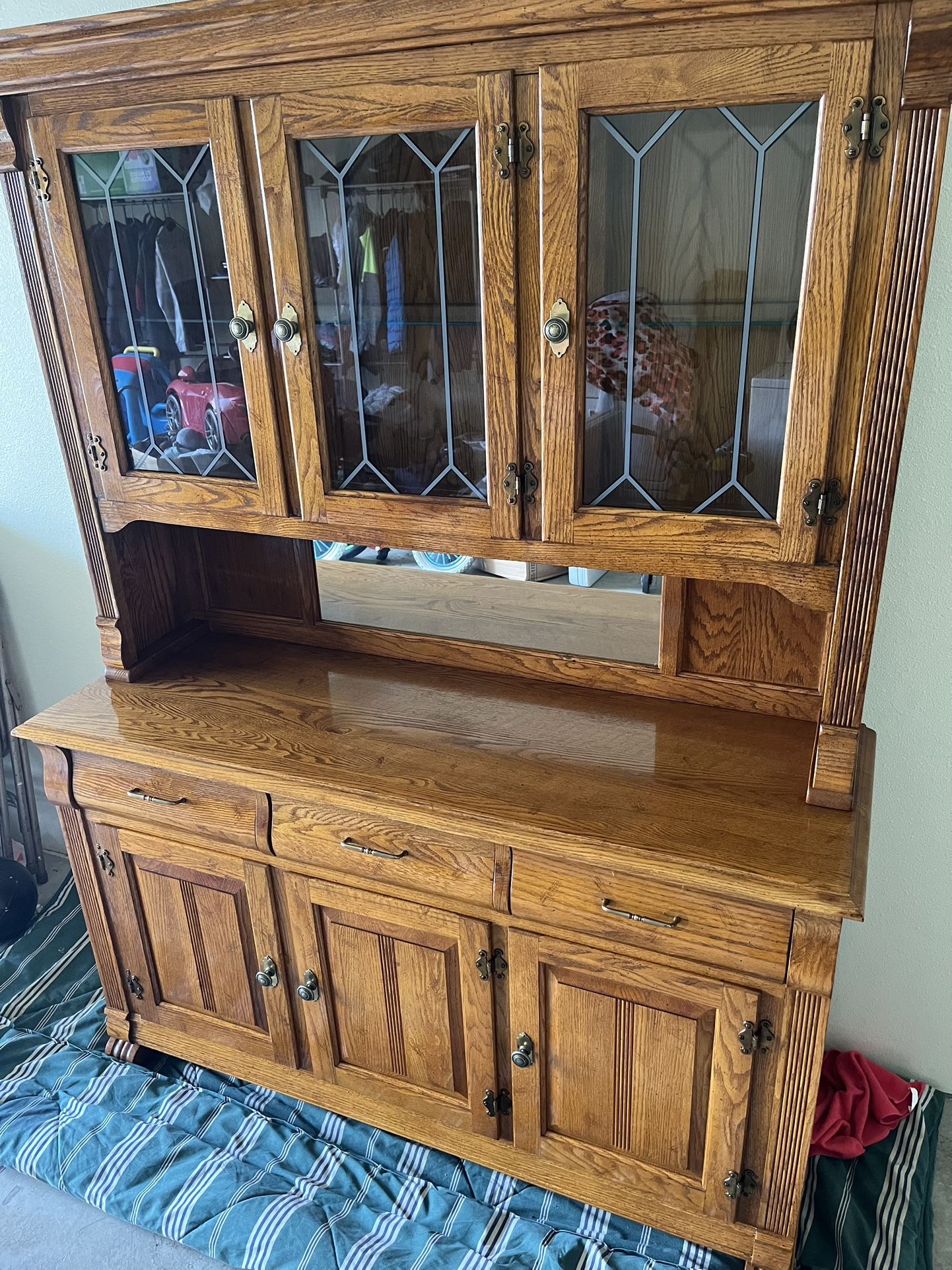 Oak China Huntch