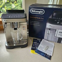 DeLonghi Coffee maker machine with frother