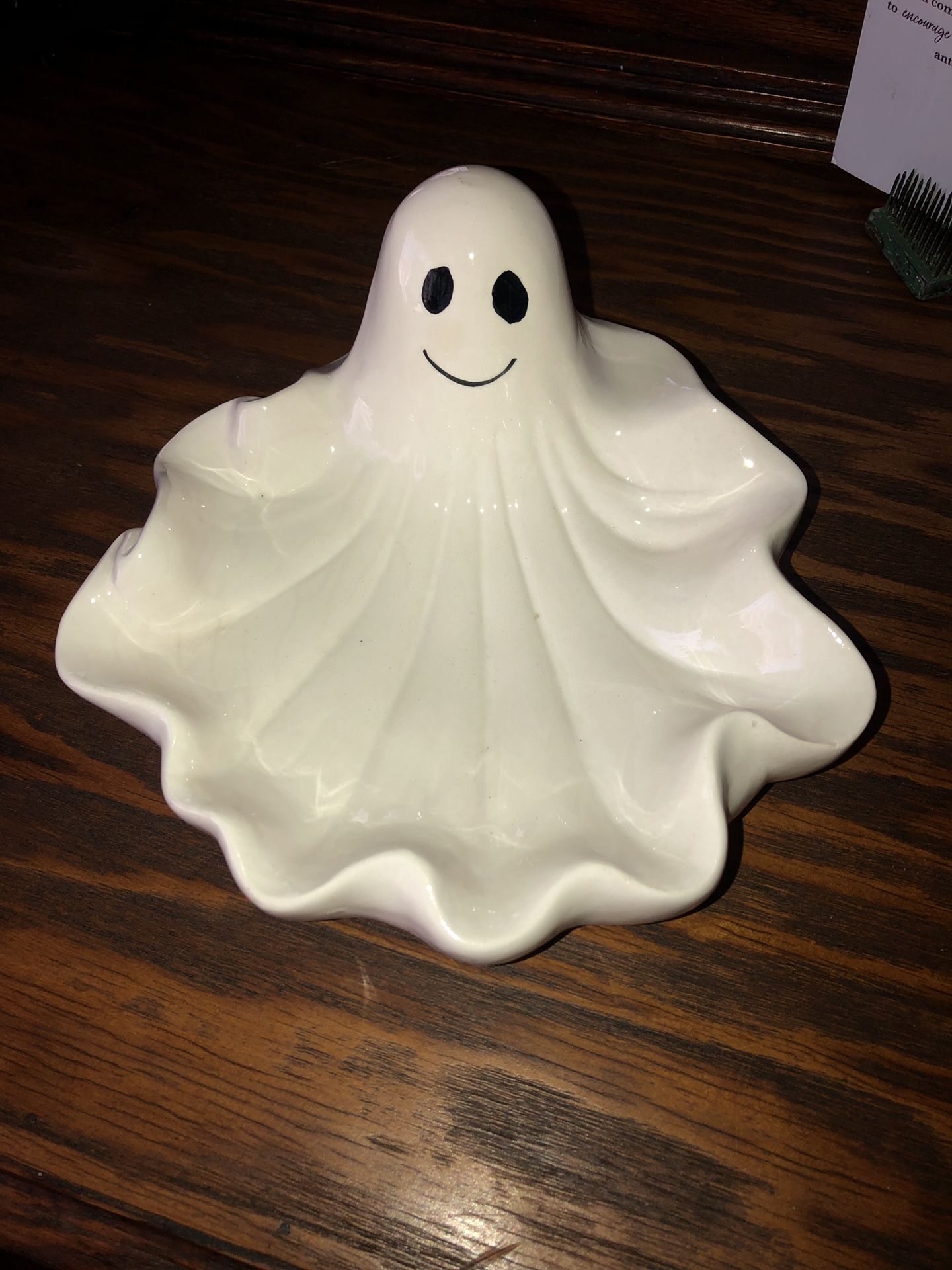 Very cute candy Halloween dish. Decoration.