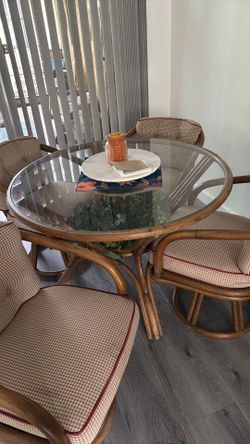 Dining room table