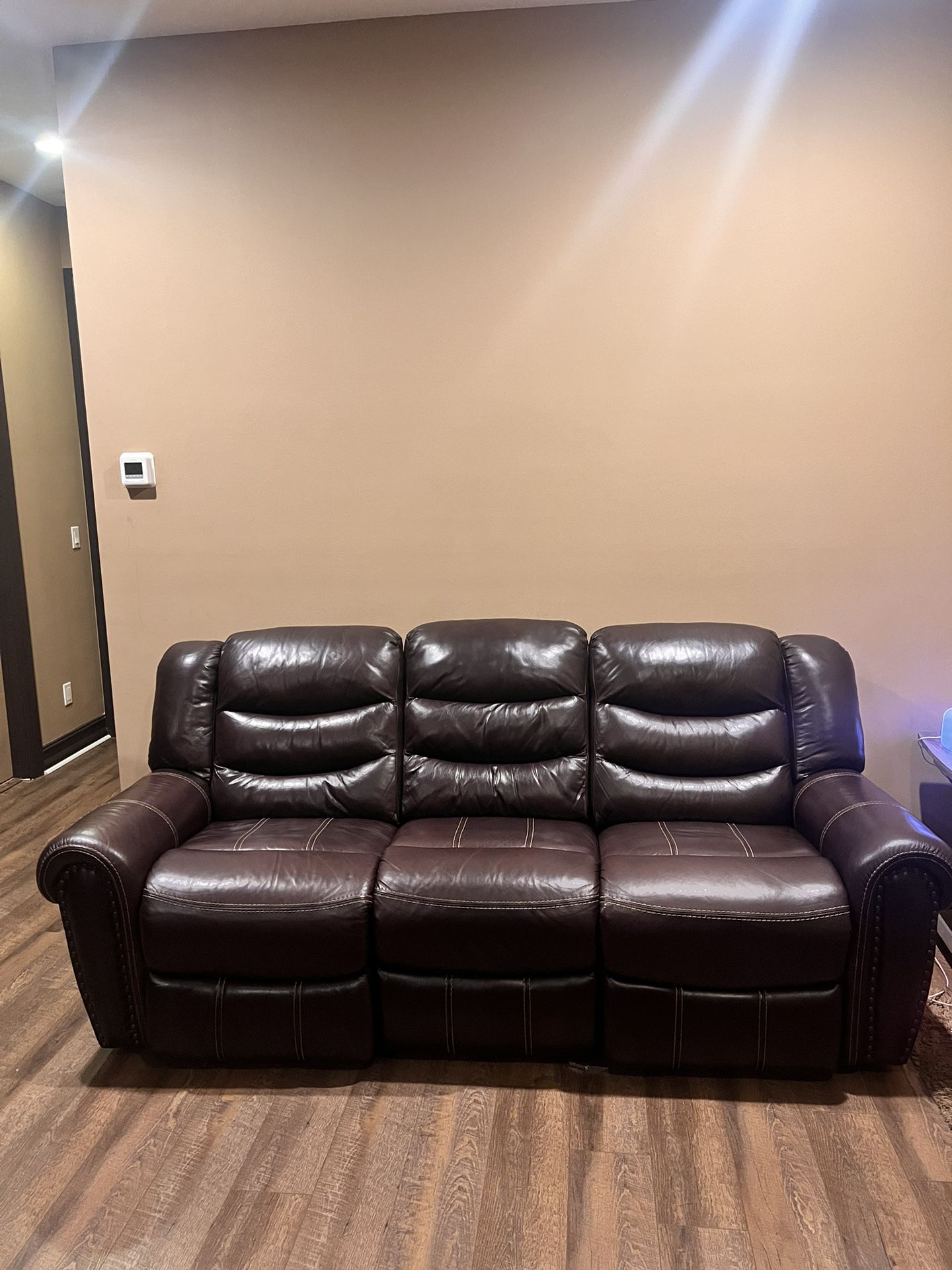 Reclining Leather Sofa Flash Sell
