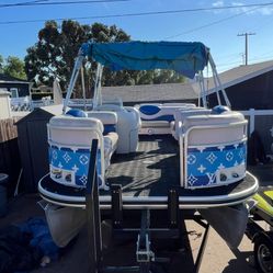 PONTOON BOATS! GREAT PRICE! 