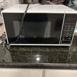 Standard Microwave Like New