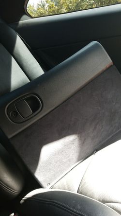 2005 gto glove box