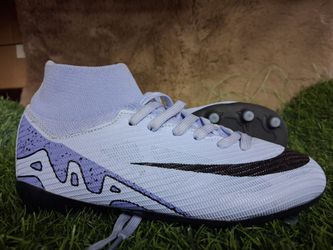 Soccer cleats us size 2youth