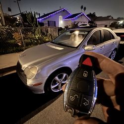 Car keys/Fobs/Llaves De Autos