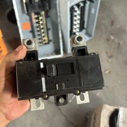 Main Braker  200 Amp Scurd D   QO