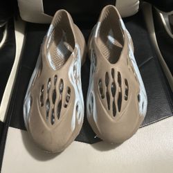 adidas Yeezy Foam Runner