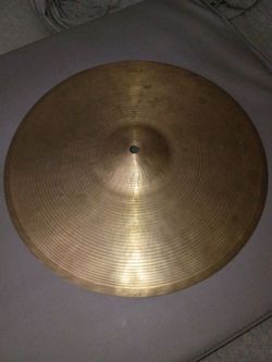 16" Thin Dark Crash Cymbal