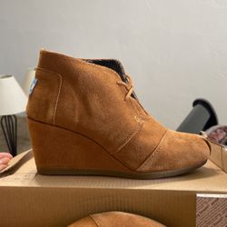 New Tom Wedges 