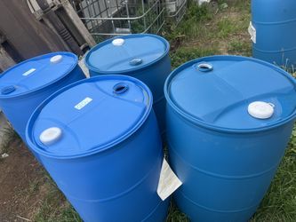 55 gallon Plastic Drums close up $20 each