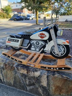 Harley Davidson collectable roker police bagger