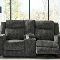 New Power Reclining Loveseat 