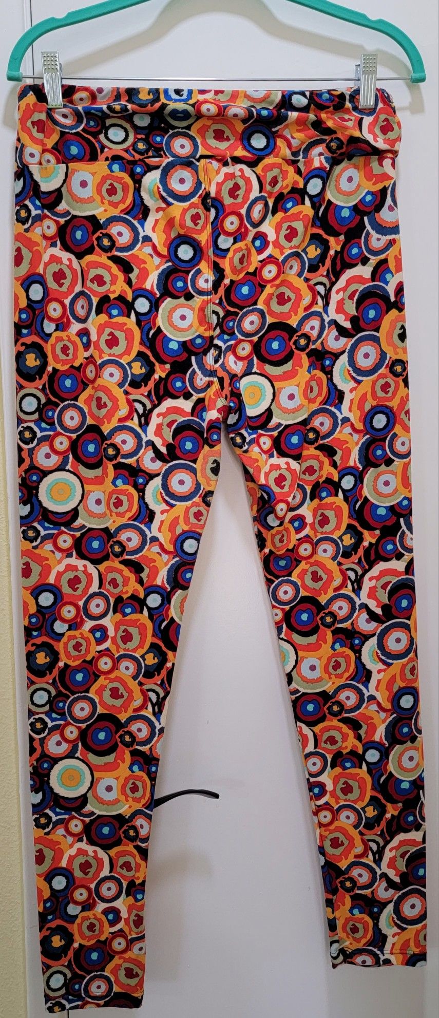 LuLaRoe Leggings - Tall & Curvy for Sale in Phoenix, AZ - OfferUp