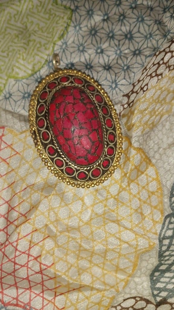 antique coral stone decorated necklace