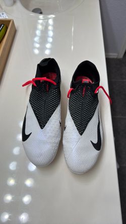Mens Size 10 Nike Phantom Vsn Pro 2 *Used 2 times*