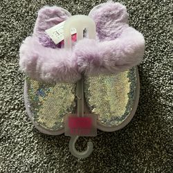 Girls Slippers New Size 12/13