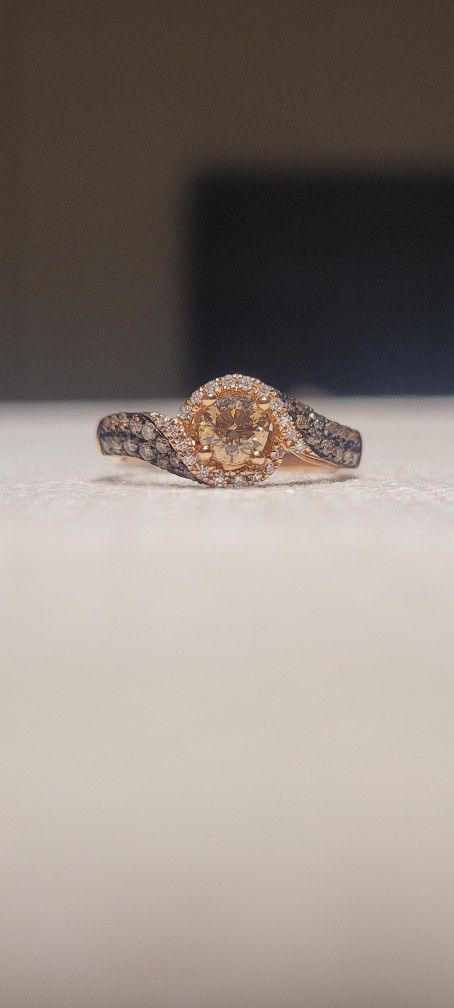14K Gold Signed Effy Diamond Ring (Retails for $2099)