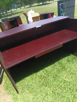 Mahogany laminate reception desk,