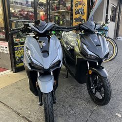 New Matrix 150cc Gas Scooter/moped 