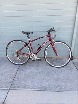 SPECIALIZED VITA HYBRID BIKE 700cc Wheels