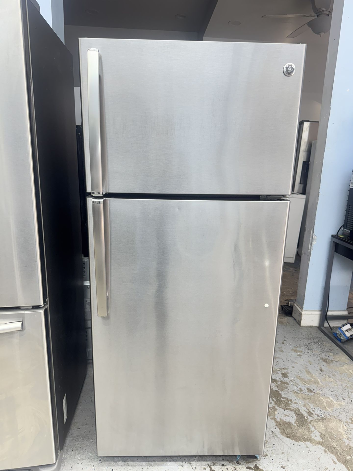 GE Refrigerator 30 Inches