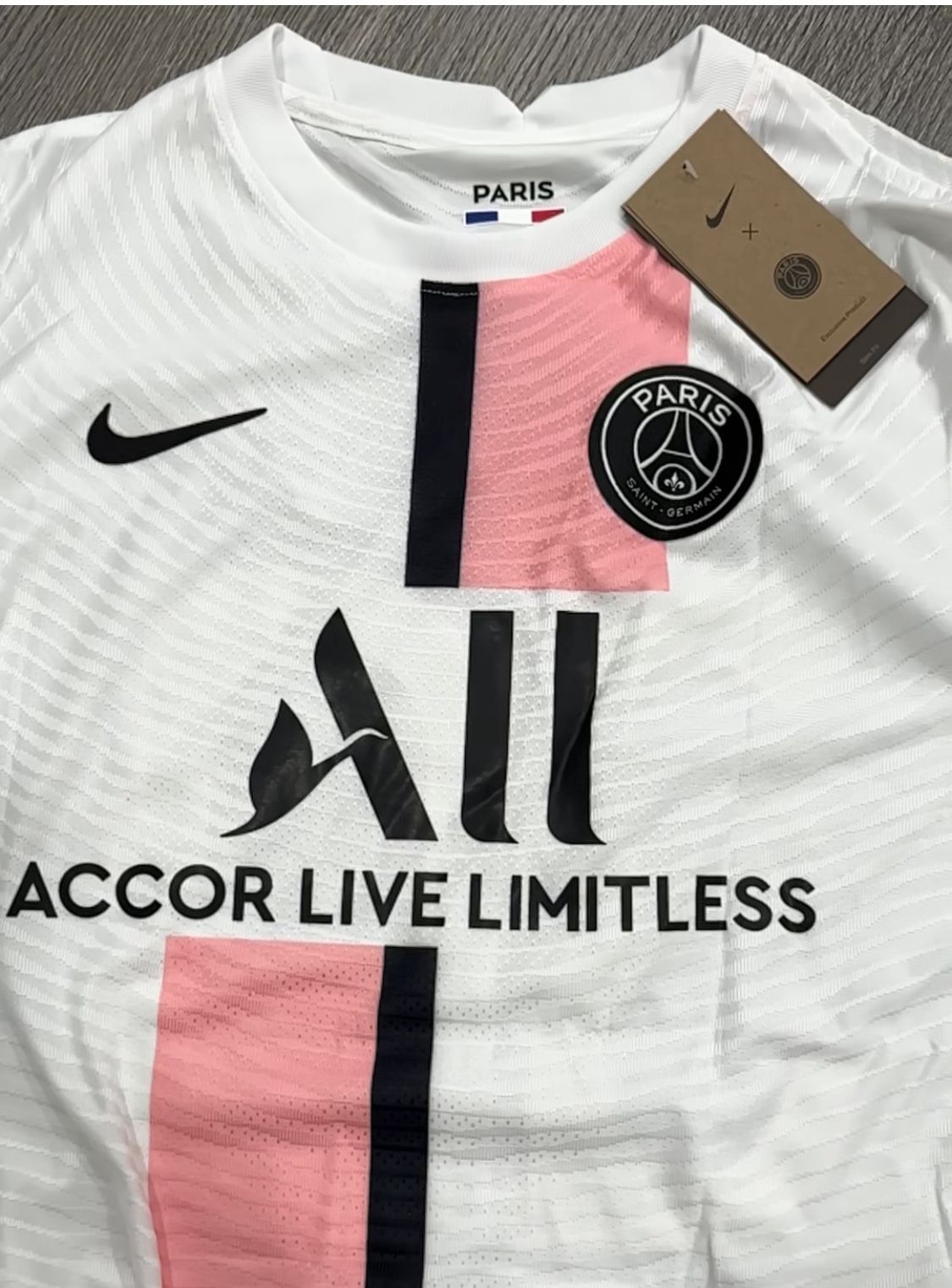 PSG WHITE AWAY JERSEY. MESSI 30. 2XL SIZE. PLAYER VERSION.