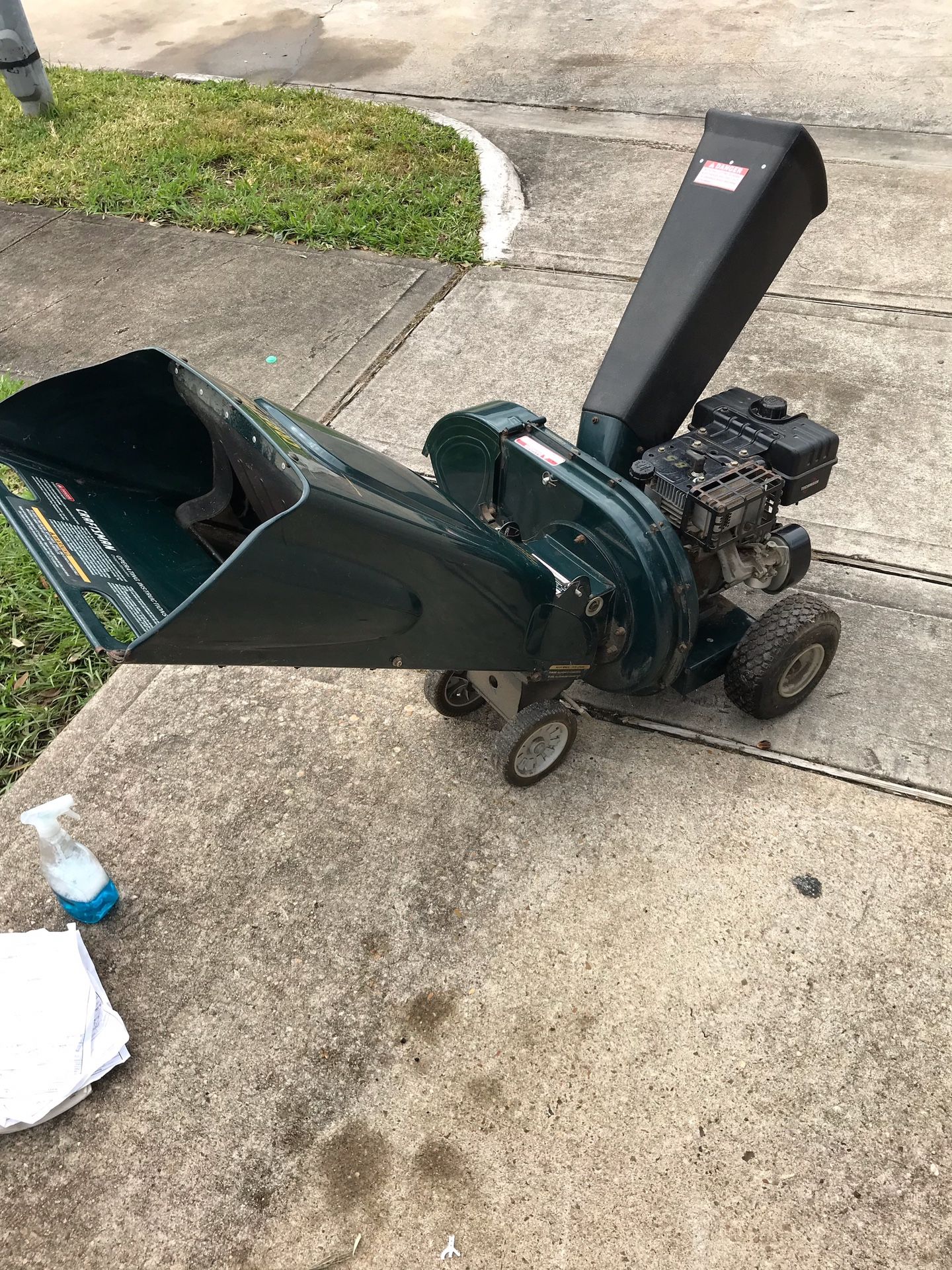 Craftsman 8.5 HP Chipper Shredder Model 247 for Sale in Houston, TX