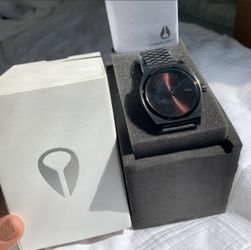 Black Nixon Minimal The Time Teller watch