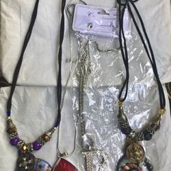 4 Ladies Necklace 