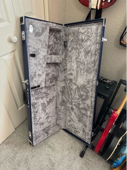 Fender Hard Shell Guitar Case