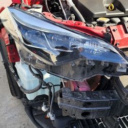 2017 Toyota Corolla Se Headlight