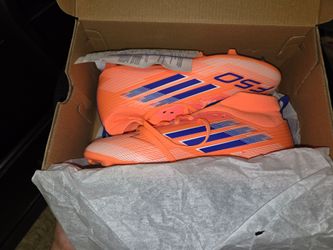 Soccer cleats