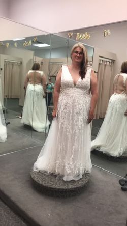 Wedding Dress Ivory/champagne Size 22 Has Been Altered To Fit 5ft11''  230lbs Street Size 18 From David's Bridal Paid $900 Plus $350 Alterations  for Sale in Temecula, CA - OfferUp
