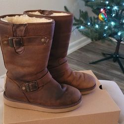 UGG AUSTRALIA WOMEN'S SUTTER