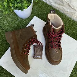 UGG WINTER SNOW BOOTS BOYS SIZE 13 New