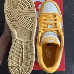 University Gold Nike Dunk Low 