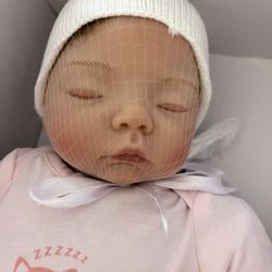 NEW IN BOX!  PARADISE GALLERIES DOLL (SLEEPING KITTEN) 