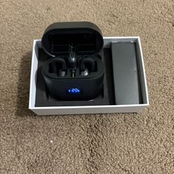 Wireless lavalier mic brand new