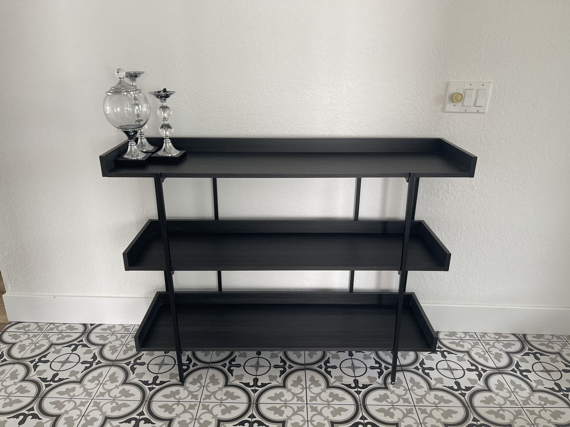 Moving Sale – Console Table, Rug, Nightstand