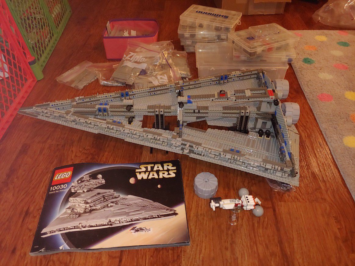 Rund ned Tilstedeværelse Lav vej LEGO STAR WARS 10030 UCS Imperial Star Destroyer COLLECTOR'S SERIES NEAR  COMPLETE w/ Tantive IV for Sale in Jeannette, PA - OfferUp