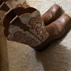 Ariat Women’s Boots Size 8