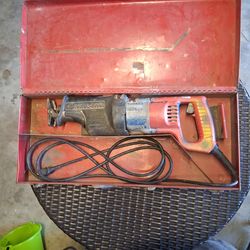 Milwaukee orbit super Sawzall with case